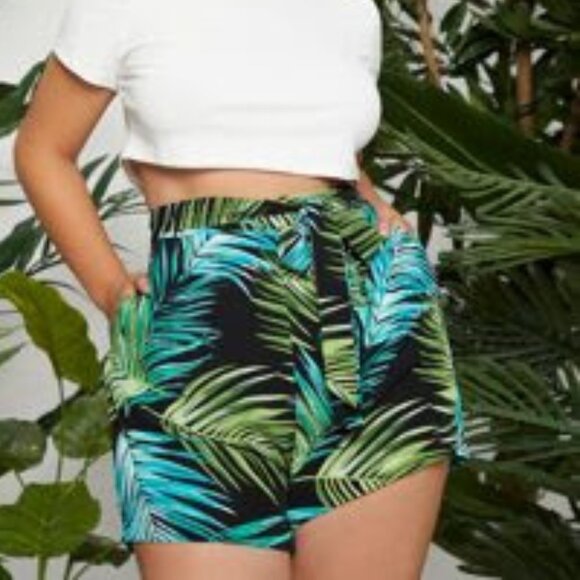 Plus Size Belted Tropical Print Shorts – Green Palm Leaf Pattern - Picture 1 of 3